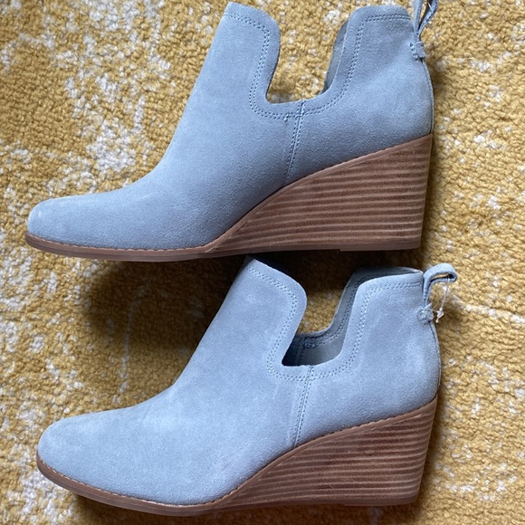 Toms Booties - Picture 6 of 7